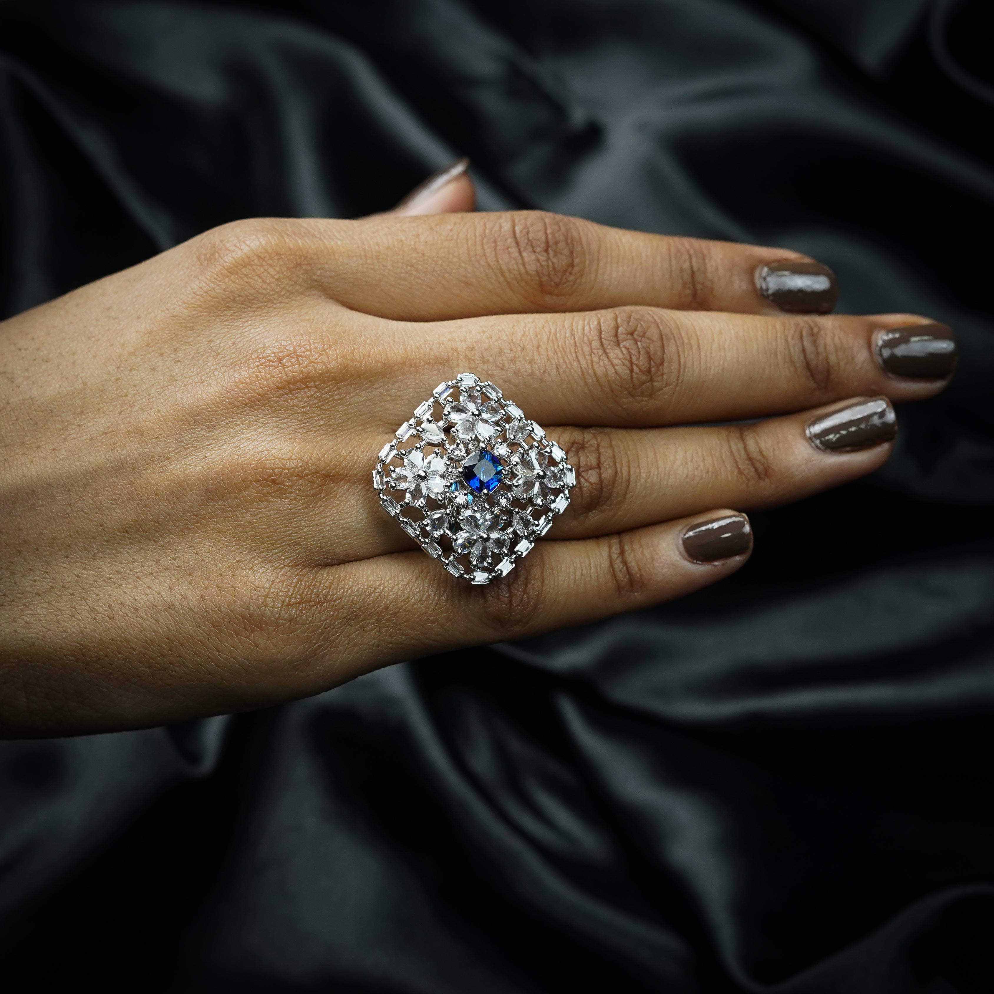 Ruhani Spark Diamond Ring