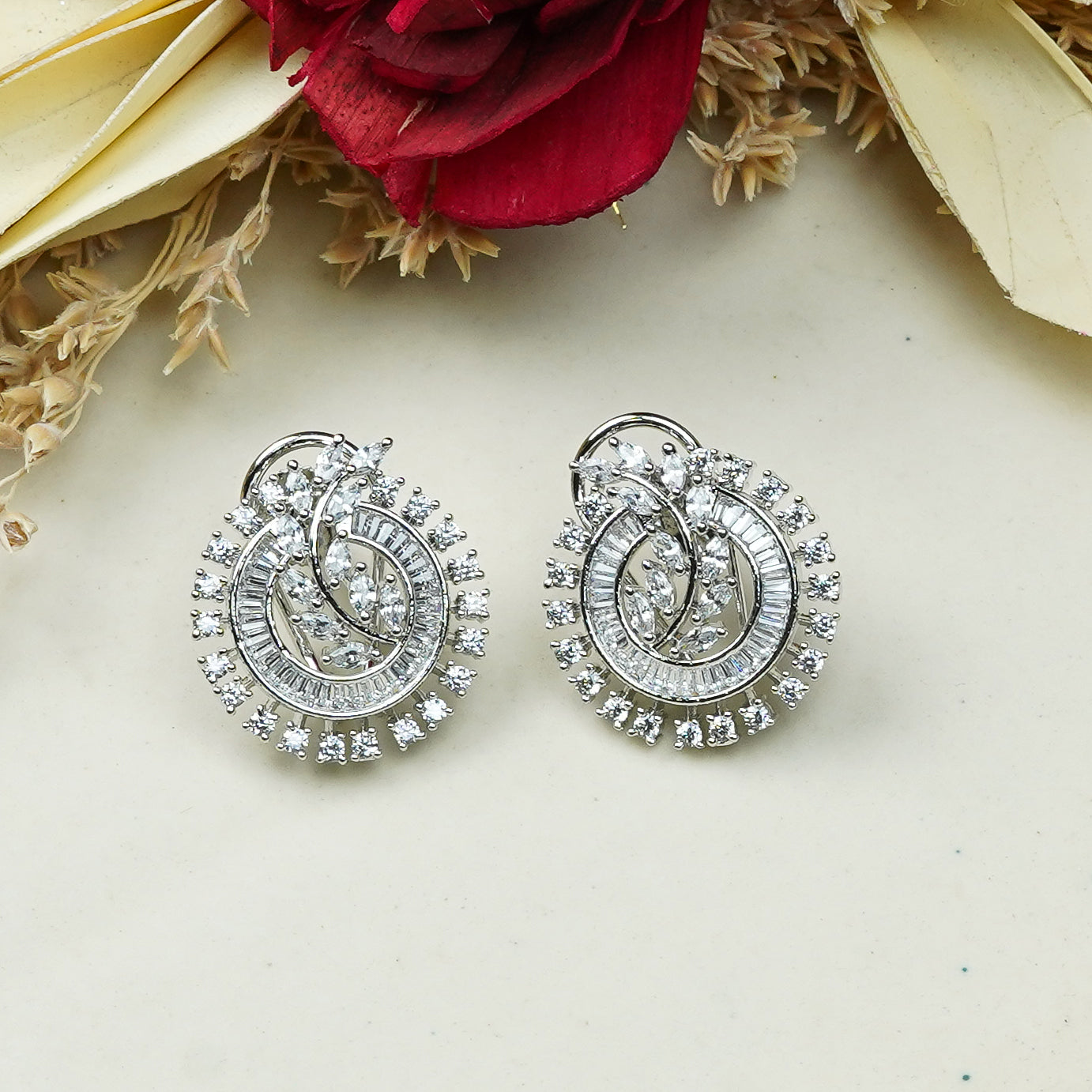 Luxe Heritage Glow Diamond Studs