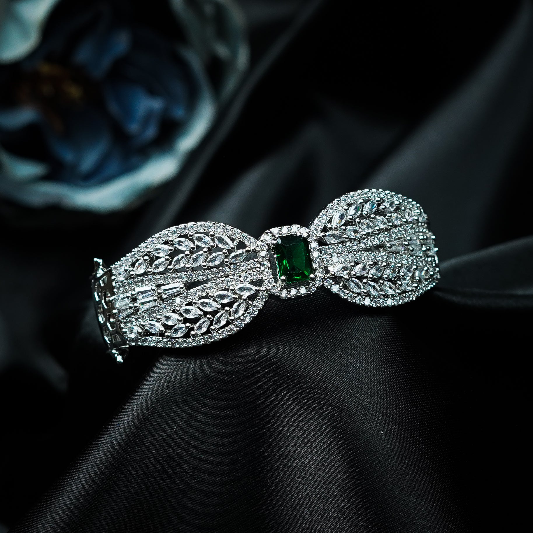 Regal Fleur Diamond Bracelet