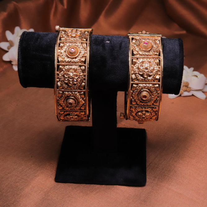 Zevar Club Ruby Rajwada Bangles