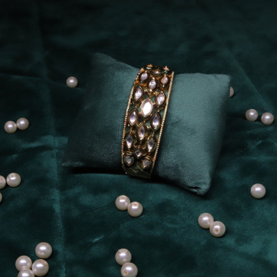 Handcrafted Kundan Bracelet