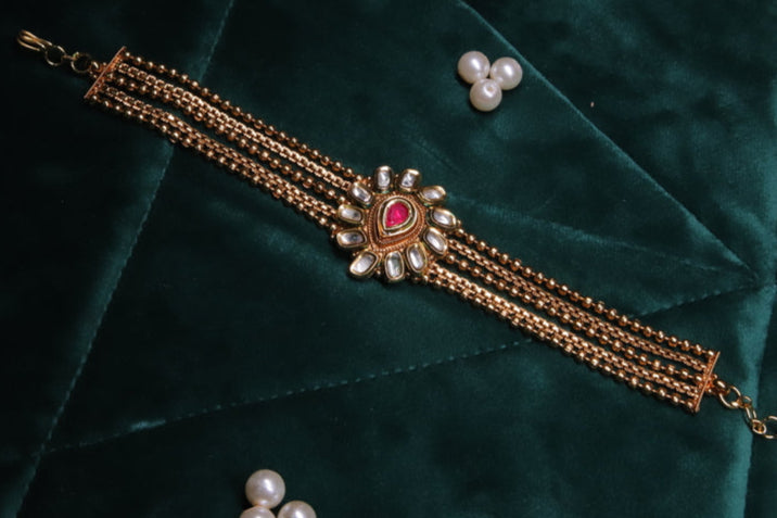 Band Hook Kundan Bracelet