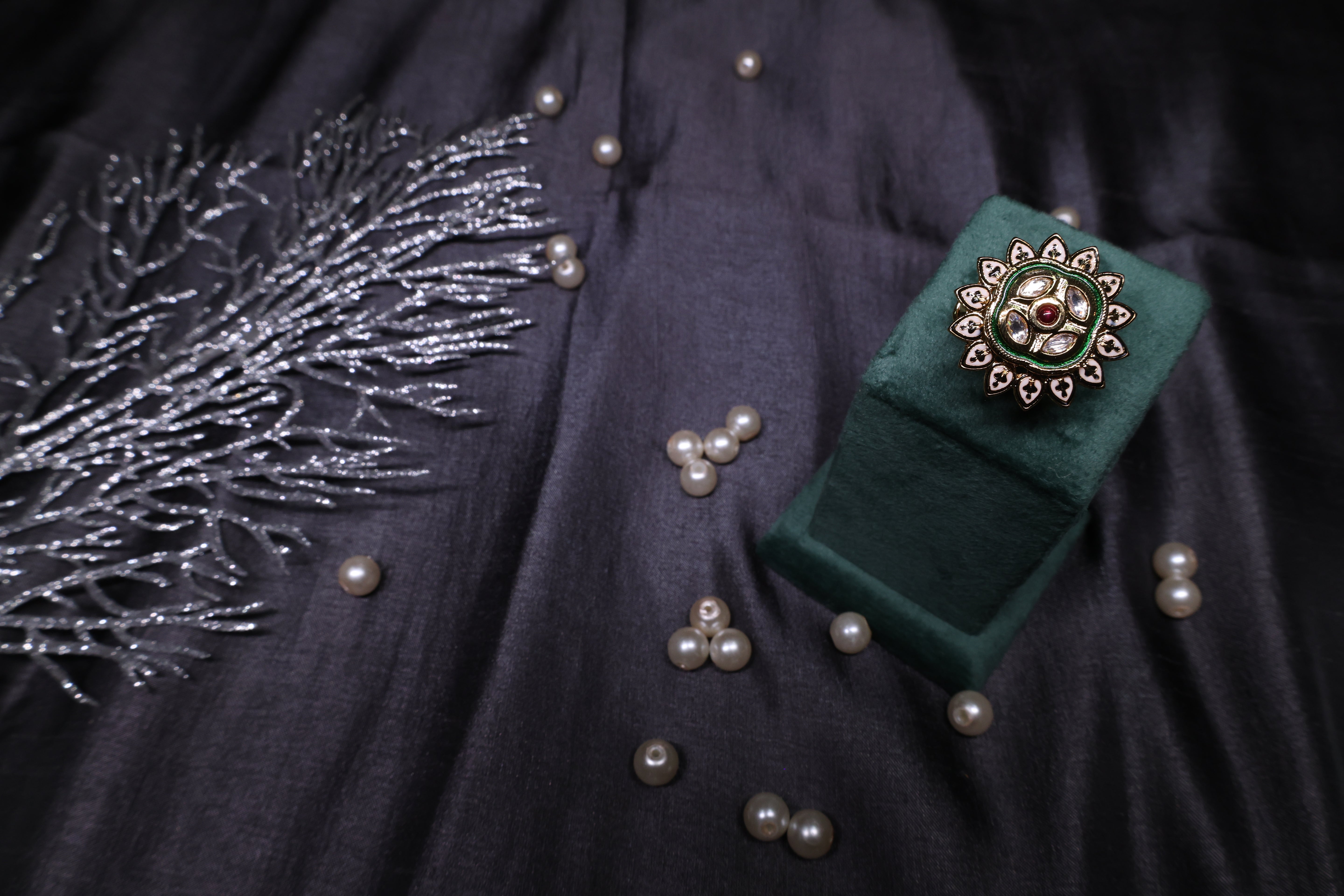 Small Adjustable Chic Kundan Ring