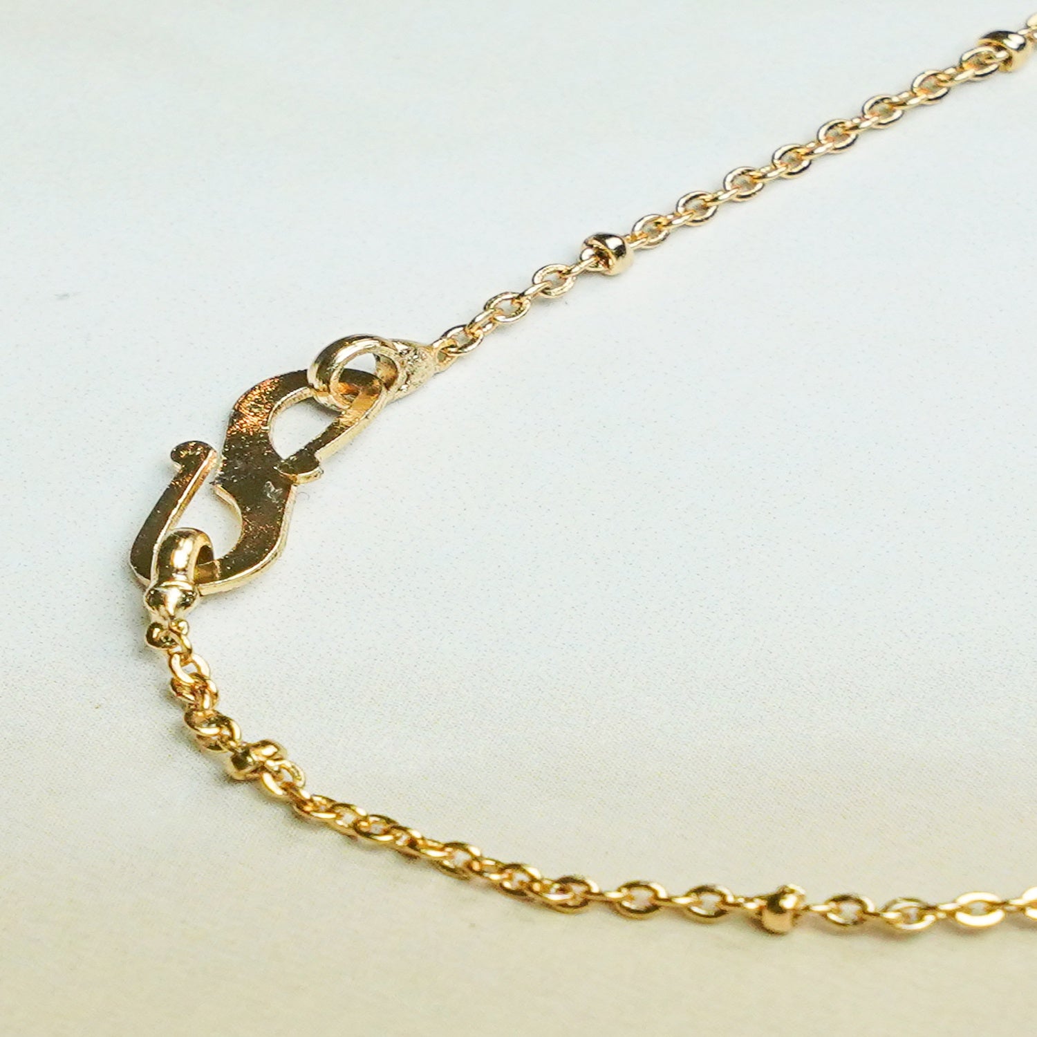 Zevar Club 22K Gold-Plated Floral Motif Kundan Pendant Necklace Set for Women