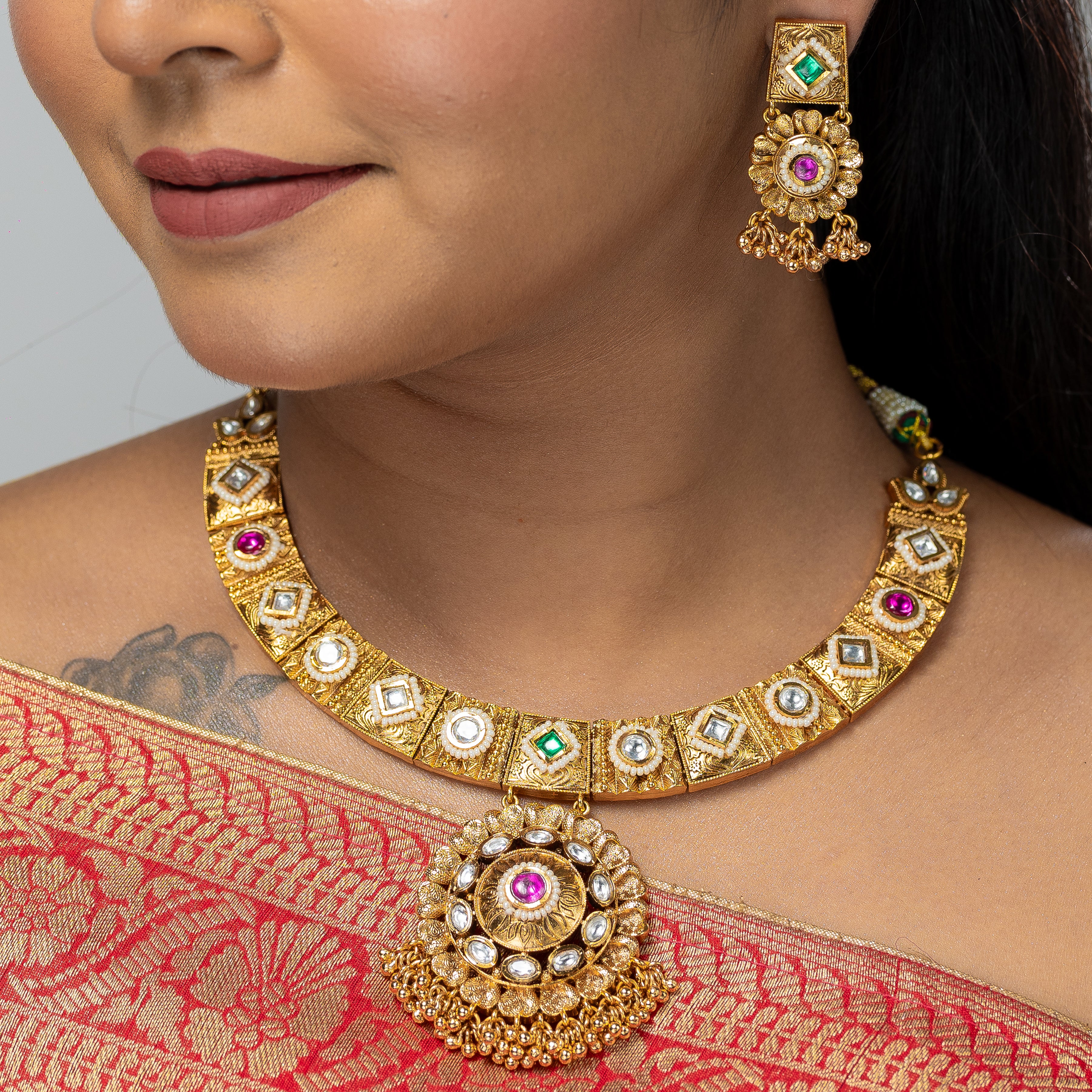 Zevar Club Luxurious Majestic Jewellery Set (18K Gold Plated)