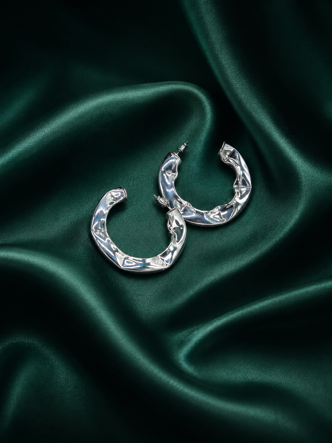 Zevar Club Sparkling Lovely Medium Ear Ring(18K Gold Plated)