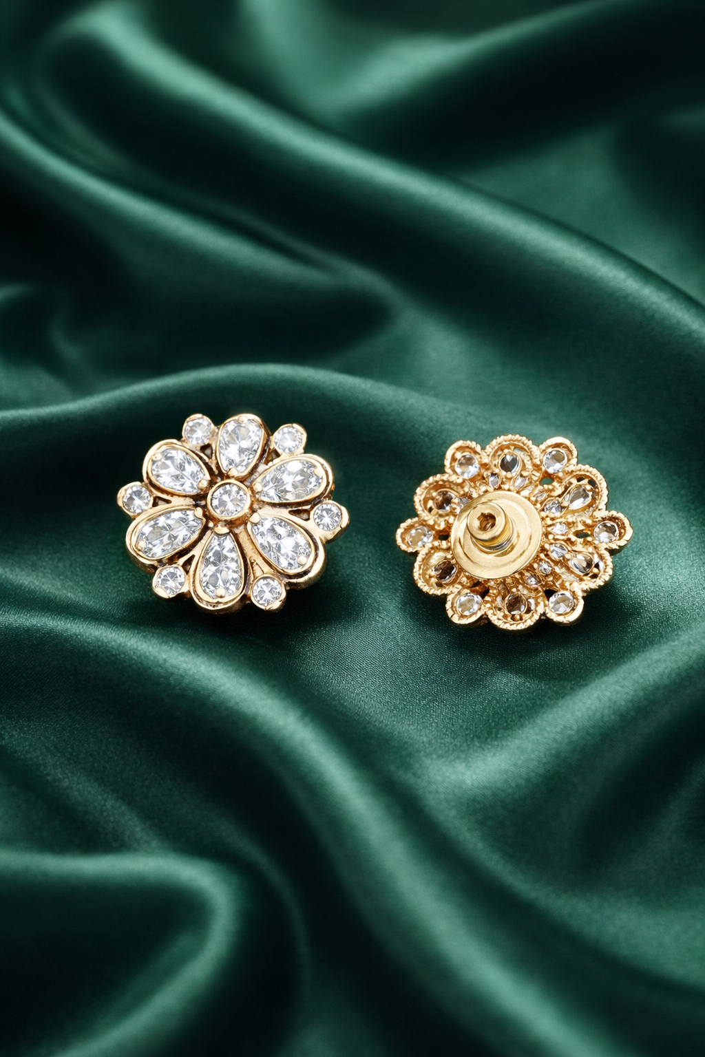 Everyday Kumud Flower Kundan Stud