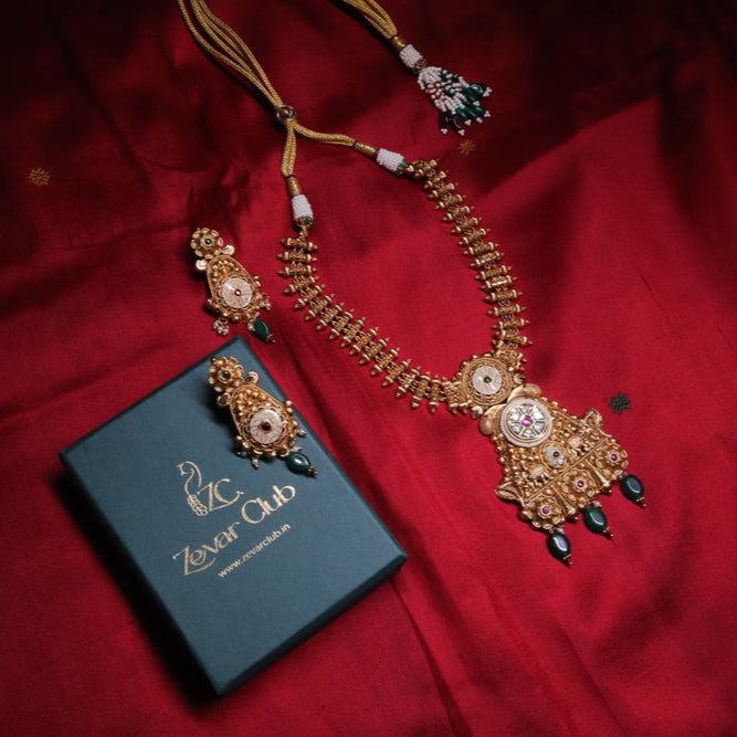 Mystic Antique 22K Gold Plated Elegant Red Set