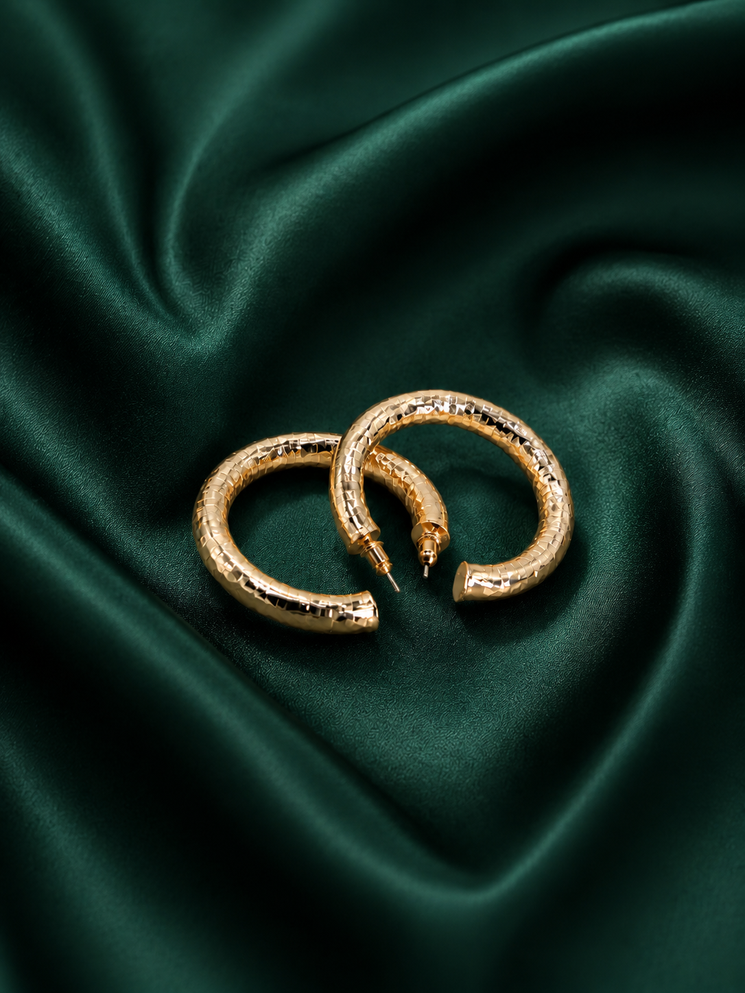 Zevar Club Alluring Radiant Medium Ear Ring(18K Gold Plated)