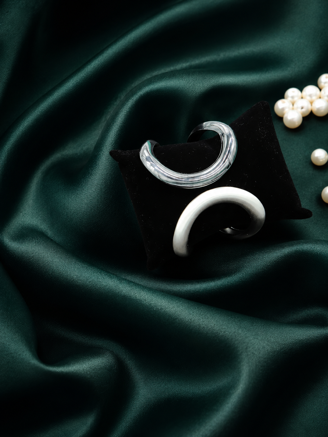 Zevar Club Glamorous Black Grey Indie Bracelet