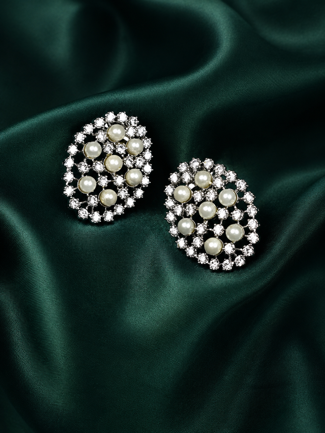 Zevar Club Ruhi AAA Zirconia Pearl Diamond Set